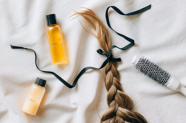 Healthy hair with honey products 